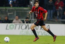 卡卡：希望米兰能够重回巅峰，S·希门尼斯是米兰的重要球员 - 体坛热点 - 体育在线窗