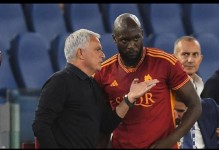 全市场：卢卡库在今早与那不勒斯进行会面，双方达成了内部和解 - 全景赛事 - 体育在线窗