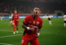 穆斯卡特：大家共同复盘了比赛 希望伤员尽快回归 - 体坛热点 - 体育在线窗