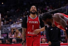 山西助教：戴申·尼克斯是一个非常重大的补强 他会越来越好 - 体坛热点 - 体育在线窗