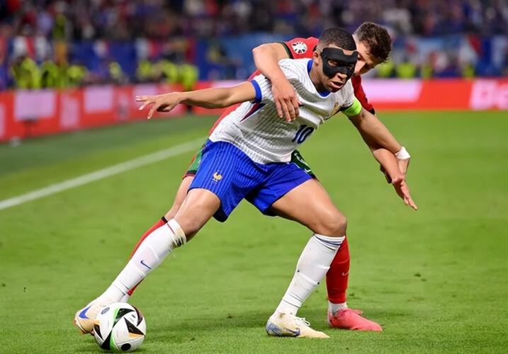 法国杯1/4决赛：朗斯点球大战击败里昂，晋级四强