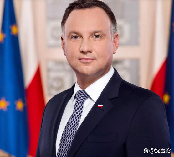 每体:波兰名哨马齐尼亚克伤愈复出,曾对巴萨做出争议判罚