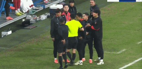 中超开幕式流程:王迪、胡荷韬分别作为裁判、球员代表宣誓