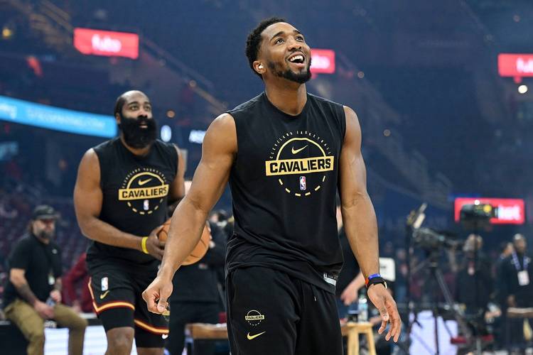 JR：不是说哈登&米切尔不是好组合 但他们没足够时间形成化学反应