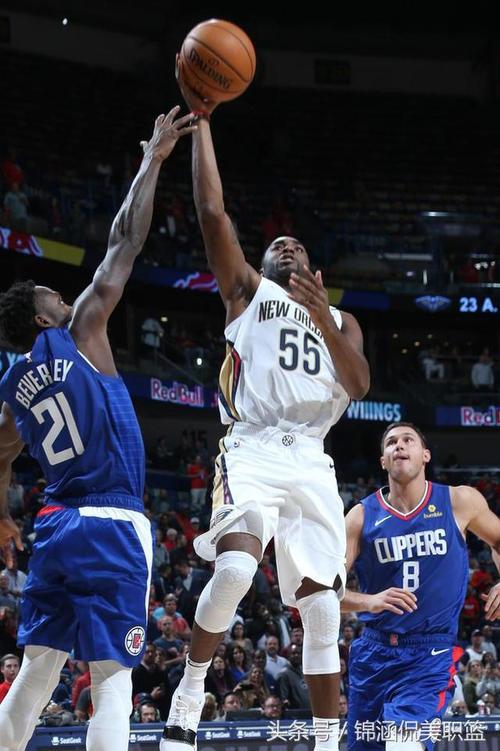 记者：费兰·门迪今晚可能首发，去年4月受伤后仅出场112分钟