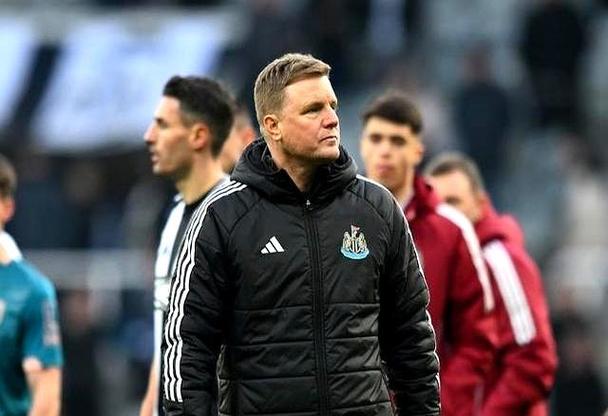 跟队记者:纽卡可能把利夫拉门托卖给曼城 下赛季埃迪·豪将留任