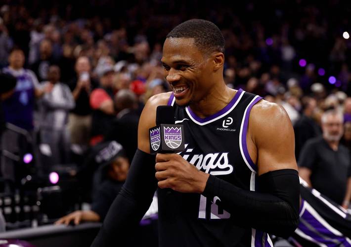 罕见动怒！威少正面硬刚记者：你了解我吗？对我们的打法有意见吗