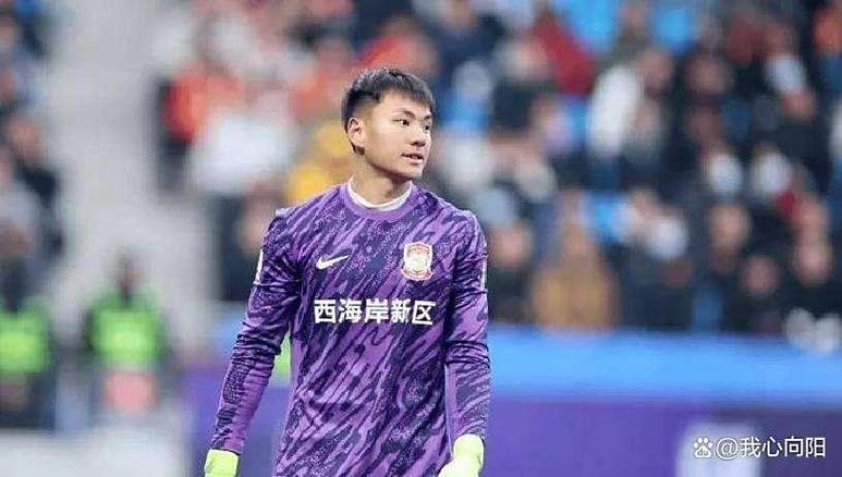 庆生！青岛西海岸：祝李昊生日快乐，新赛季状态满格、再创佳绩