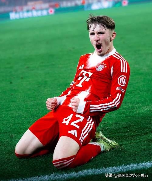 记者:拜仁17岁边锋卡多佐将首次入选一线队比赛名单