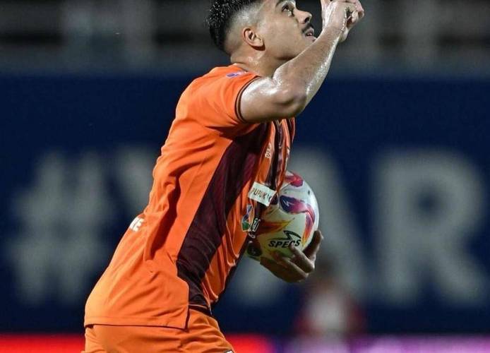 图片报介绍拜仁小将卡多佐：在泰国长大的巴西人，父亲也曾是球员