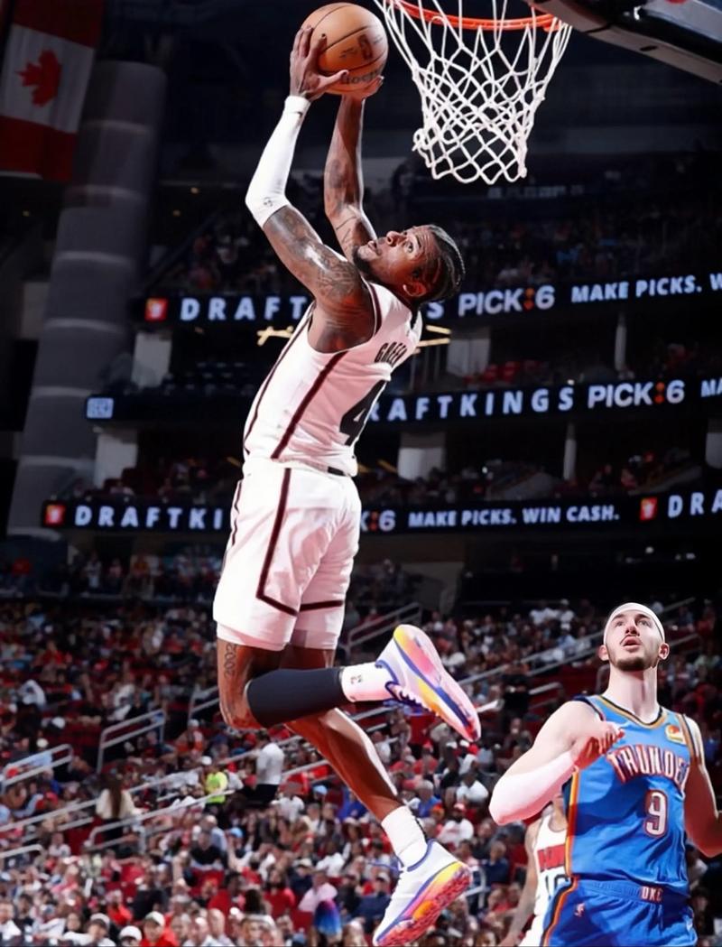 杰伦·格林：我昨晚回看自己对公牛的比赛录像 差不多到凌晨两点