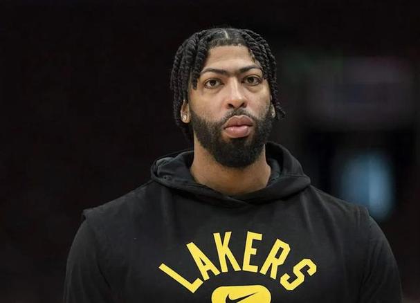 小阿德尔曼：情况太离谱了 我们每次有伤员回归 就有新伤员出现