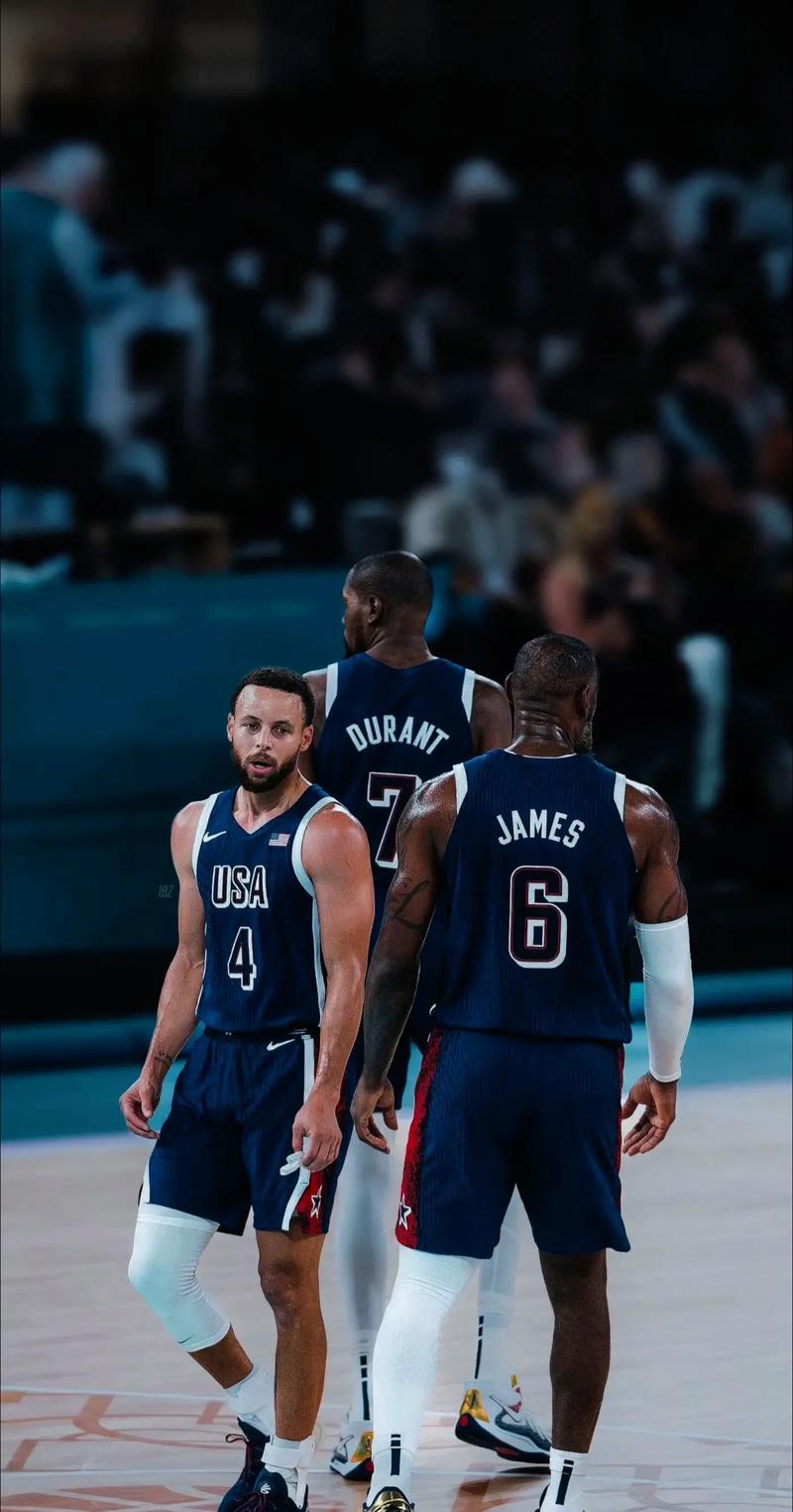 格林是为了季后赛“装死”?库里巴特勒受伤后勇士只能赌他是装的