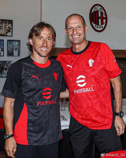 维埃里:如果我是AC米兰会给魔笛五年合同 巴斯托尼的事情已翻篇