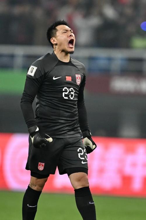 新赛季首战零封！王大雷社媒：2006-2026⚽️保持热爱