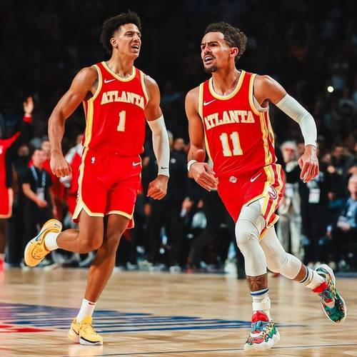 冲锋陷阵！班凯罗半场9中7砍下17分8板 但也有5失误