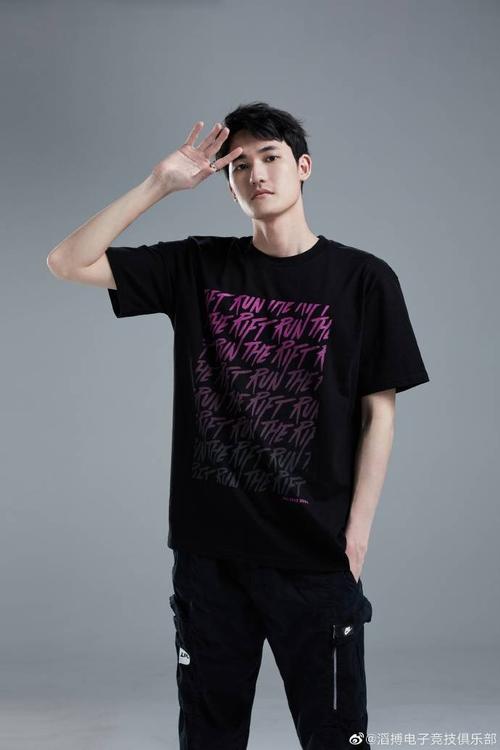 广东官博:两位新生的首次全明星之旅 祝贺陈家政喜提星锐赛MVP