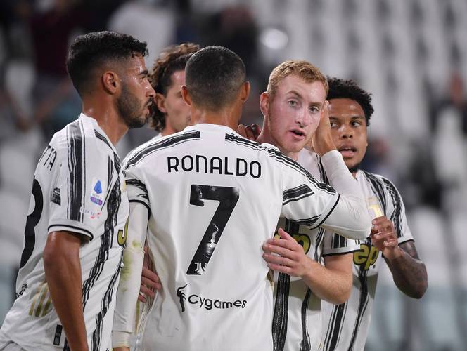 尤文vs比萨全场数据：射门25比7、射正7比2、控球率59%比41%