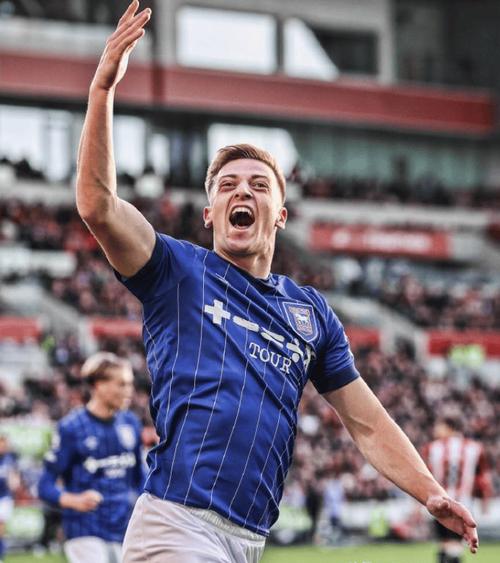 萨顿：德拉普这次踢中锋太出色了，雷克瑟姆需要运气时没等来好运