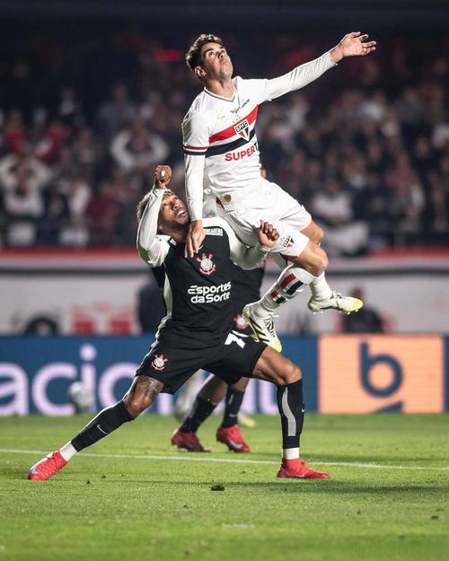 法布雷加斯：这是本赛季我最满意的一场胜利，球队证明自己在进步