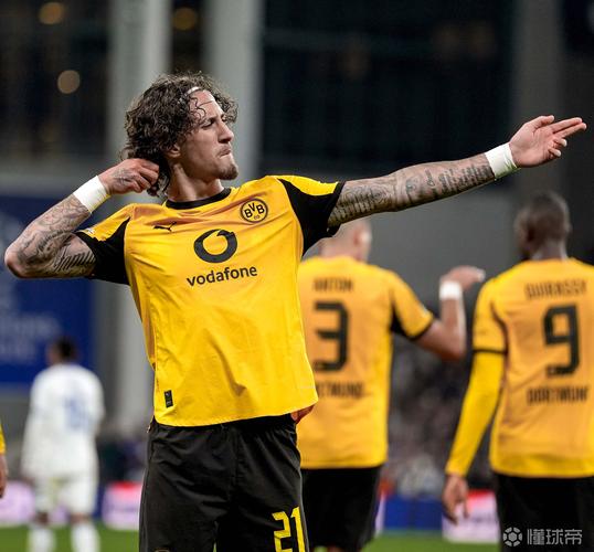 里肯谈莱尔森曼联巴萨传闻：他是多特绝对主力，我们不打算放他走