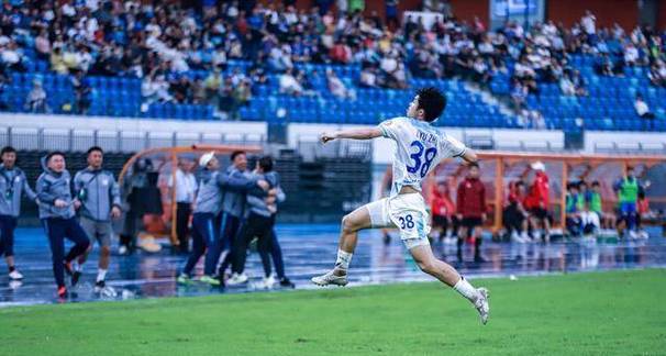 大连英博晒三千远征军并致谢:永远是我们坚实的后盾!感谢第12人