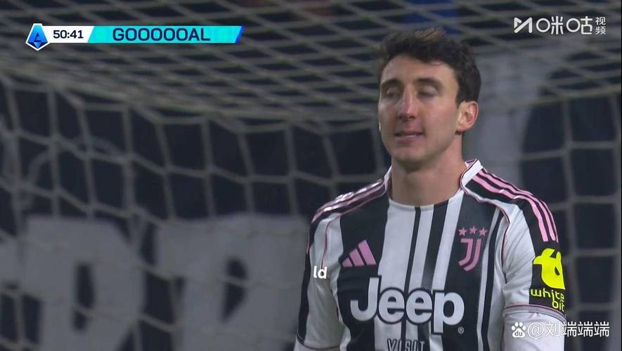 意大利三大报均给戴维4分：似乎害怕射门，每次触球球迷都叹息