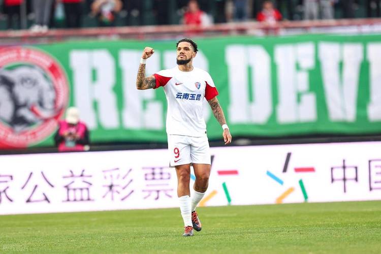 体坛对话玉昆首球双星 巴乙银靴：杨，多给我传几个好球