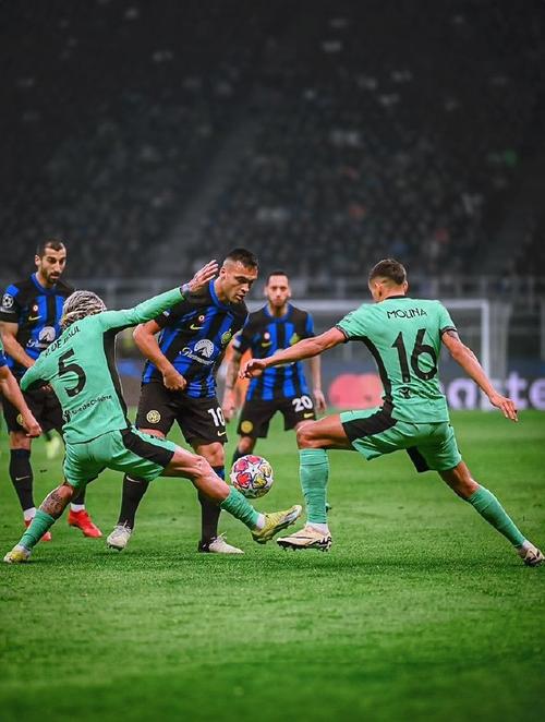 欧冠马竞vs热刺裁判名单:荷兰裁判格聚比于克执法