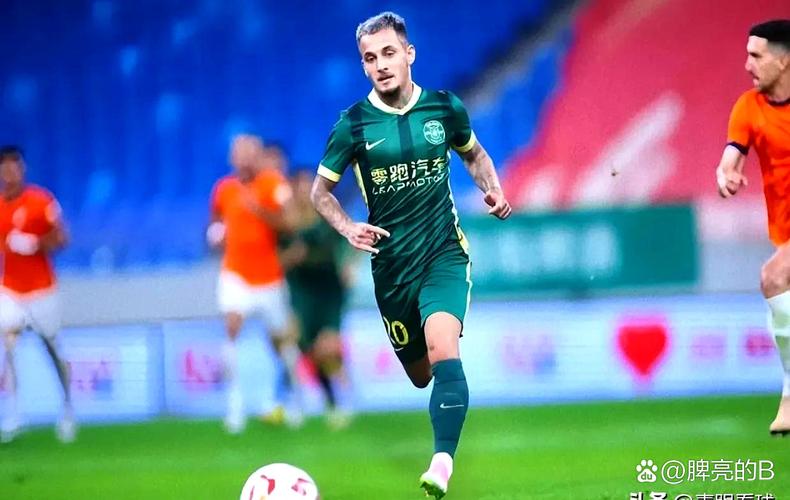 半场-浙江2-0青岛西海岸 米特里策传射瓜里拉帕破门王钰栋送助攻