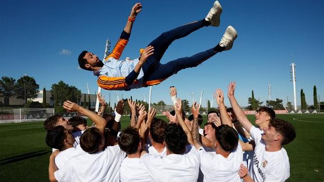 终场发力!马卡:阿韦洛亚执教皇马13场比赛,有7场80分钟后进球