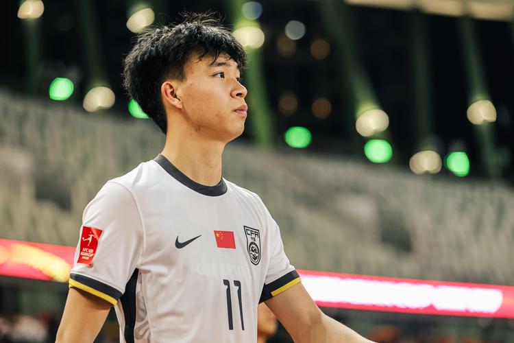 浙江足协:王钰栋等5名浙江球员领取U23亚洲杯杰出贡献奖牌