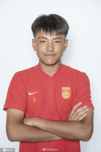 苗原：浙江队进攻不细但攻势很密，如果不是李昊西海岸早顶不住了