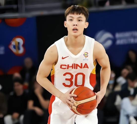 徐杰更博：感谢教练&队友&工作人员 在CBA赛场上圆梦扣篮了❤️