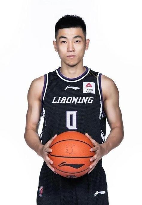 娇妻在旁！高诗岩更博晒出全明星系列照：全明星X3