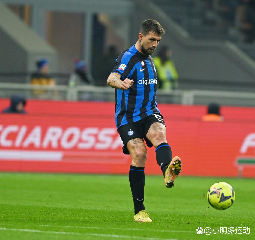 法甲2月最佳候选：卢多维奇·阿约克、巴洛贡、帕尼切利