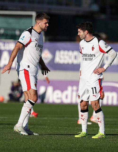 普利西奇本场数据：3次过人全部成功，3次关键传球，获评7.5分