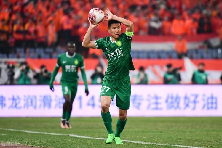 助攻双响！法比奥赛后称赞王刚：刚哥永远是刚哥，他是我们的典范