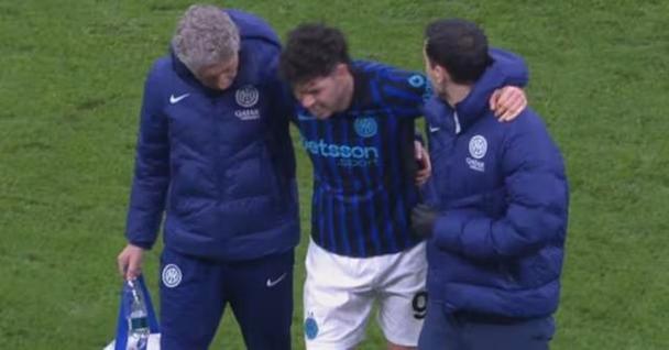 意天空:踢拉比奥特膝盖时受伤,巴斯托尼赛后一瘸一拐离开圣西罗