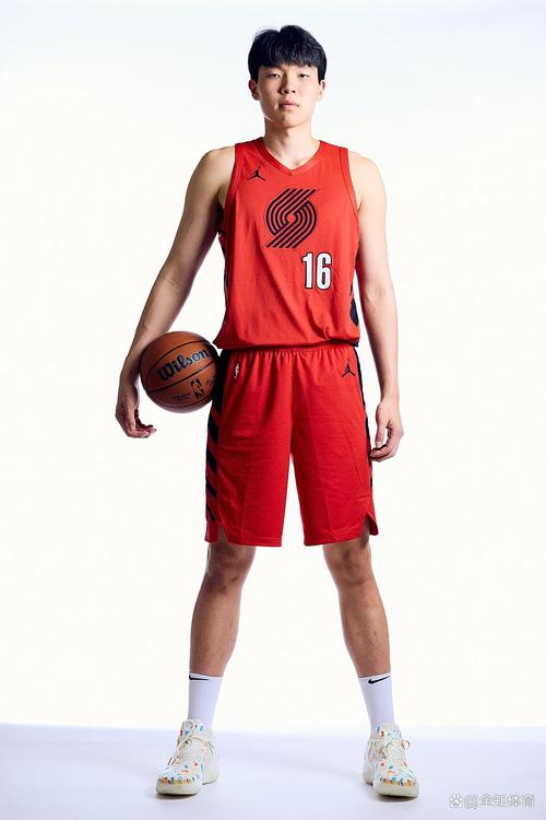 媒体人:韦斯利是真兄弟 没人比他更爱杨瀚森 后者进入状态快不少