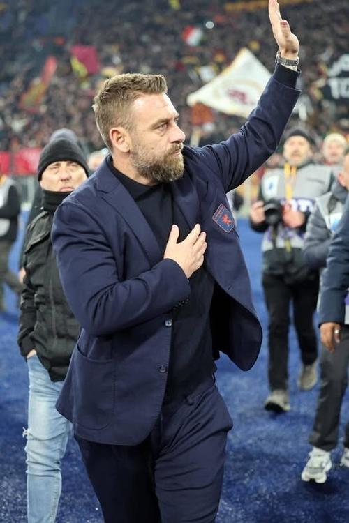 德罗西:所有罗马人在罗马都会被批,但今后人们会怀念佩莱格里尼