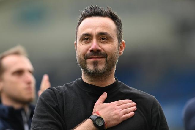 电讯报：德泽尔比渴望执教曼联，他在曼联下任主帅候选中位列前茅