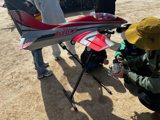 旅途消遣！维尔茨、索博斯洛伊、赫拉芬贝赫飞机上玩UNO