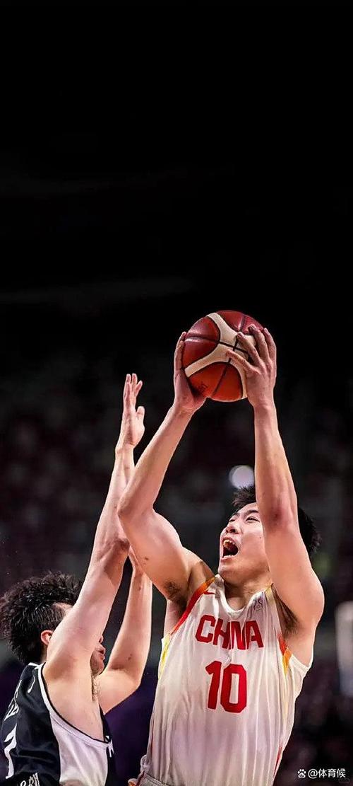 王俊杰泪别大三赛季：从板凳到首发 鏖战32场硬仗满身伤 期待下一站