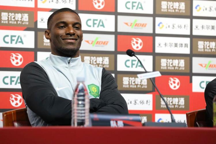 法比奥社媒晒庆祝动作：本来孩子们希望我能在超级杯做这个动作的