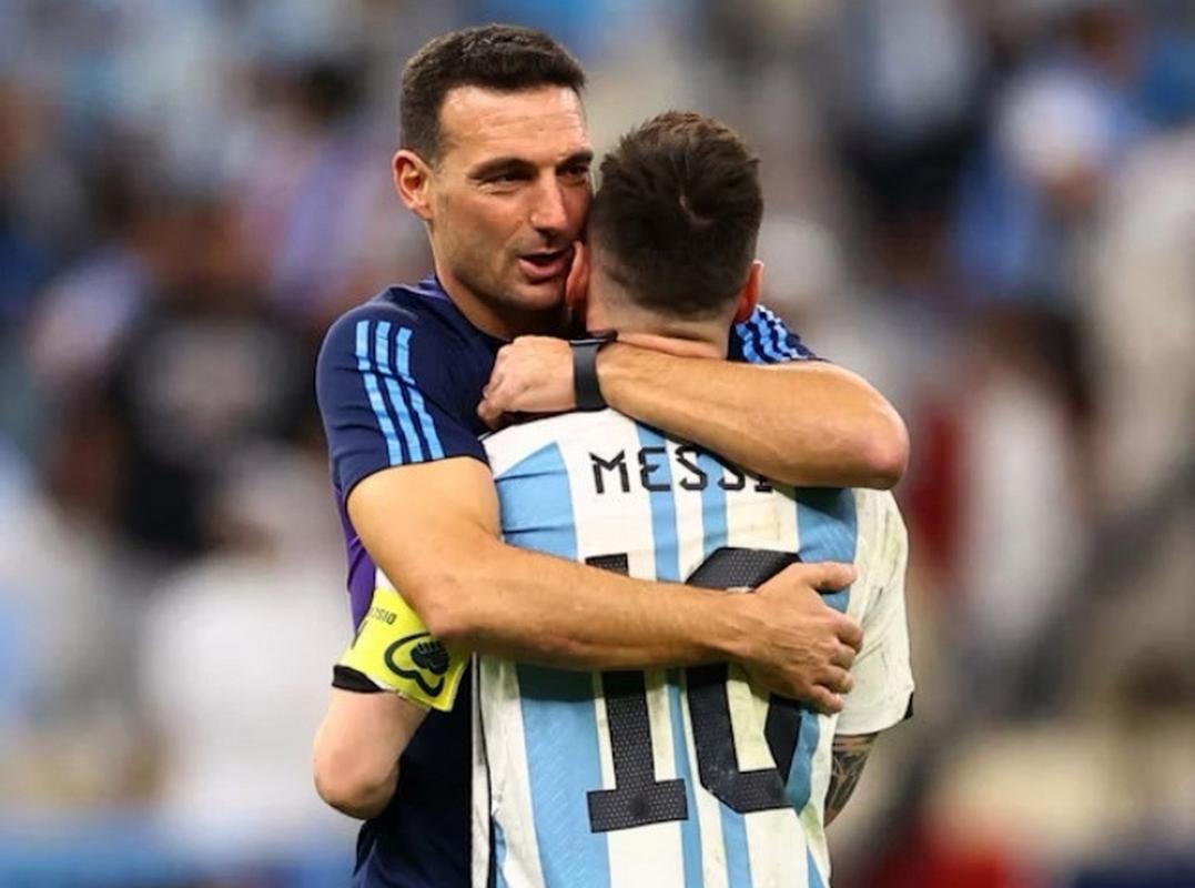 卡斯特拉诺斯：人在西汉姆心系阿根廷，希望能参加世界杯