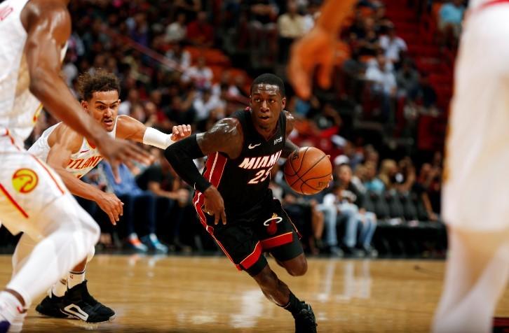 生涯新高！哈克莱斯10中4拿下16分2板6助1断 关键两罚全中