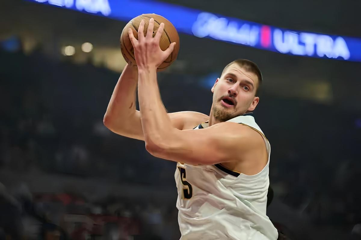 约基奇：张伯伦超有运动能力 我看了他的集锦&就想看看他怎么打球