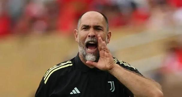 鲁尼：热刺不能现在换掉图多尔，这只会给球员逃避责任的借口