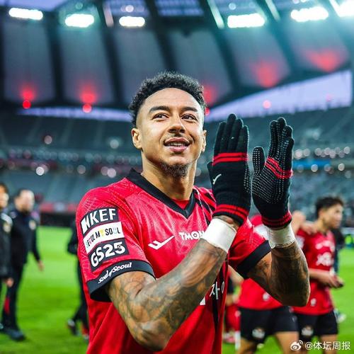 重聚！曼联球迷号社媒晒德佩、林加德在科林蒂安训练照片